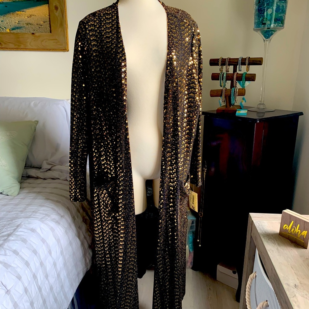 NWT Gorgeous elegant Lularoe Sarah -XL
